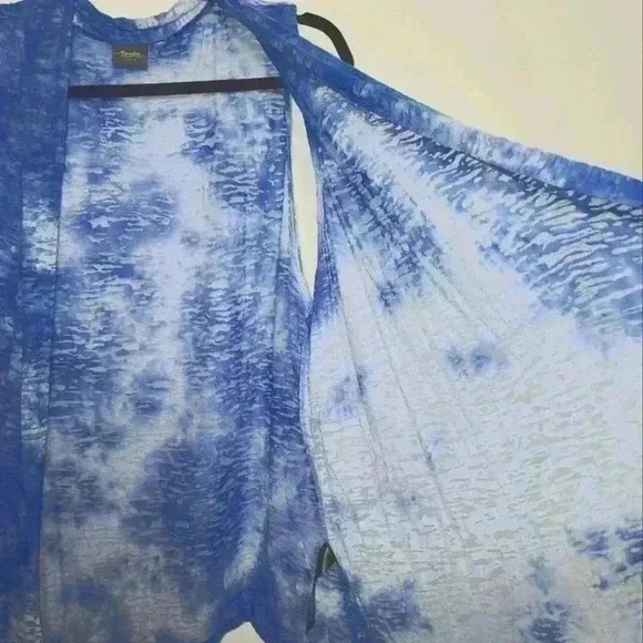 Chico’s Tie-Dye Print Ruana Wrap size L/XL - Picture 5 of 6